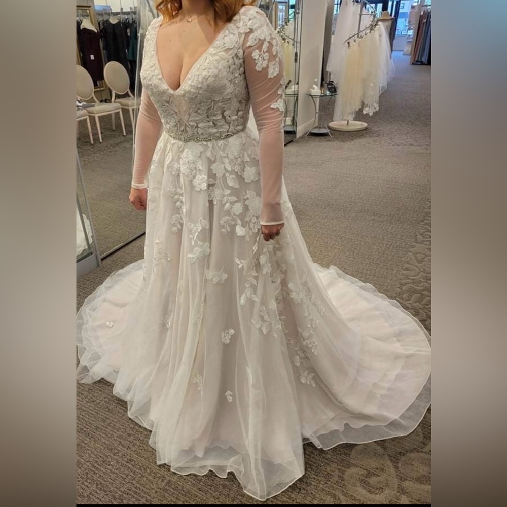 Wedding Gown- NEVER WORN